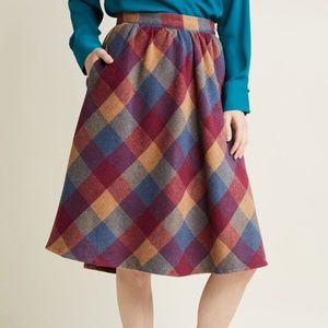 EUC Sunday Sojourn Midi Skirt in Warm Plaid in XL